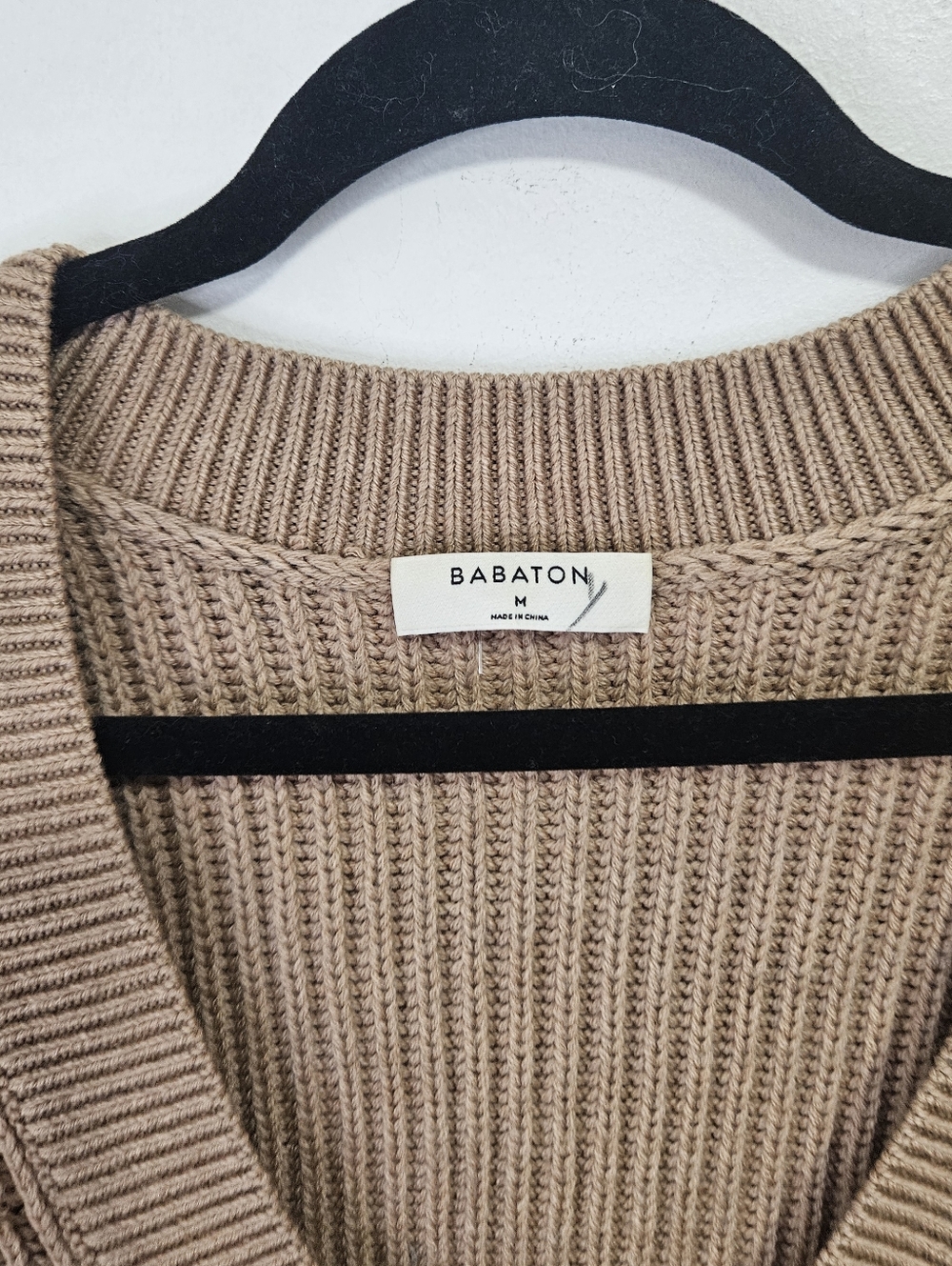 Aritzia Babaton Roger Sweater Sz M Oversize V-neck Merino Wool - Picture 5 of 11